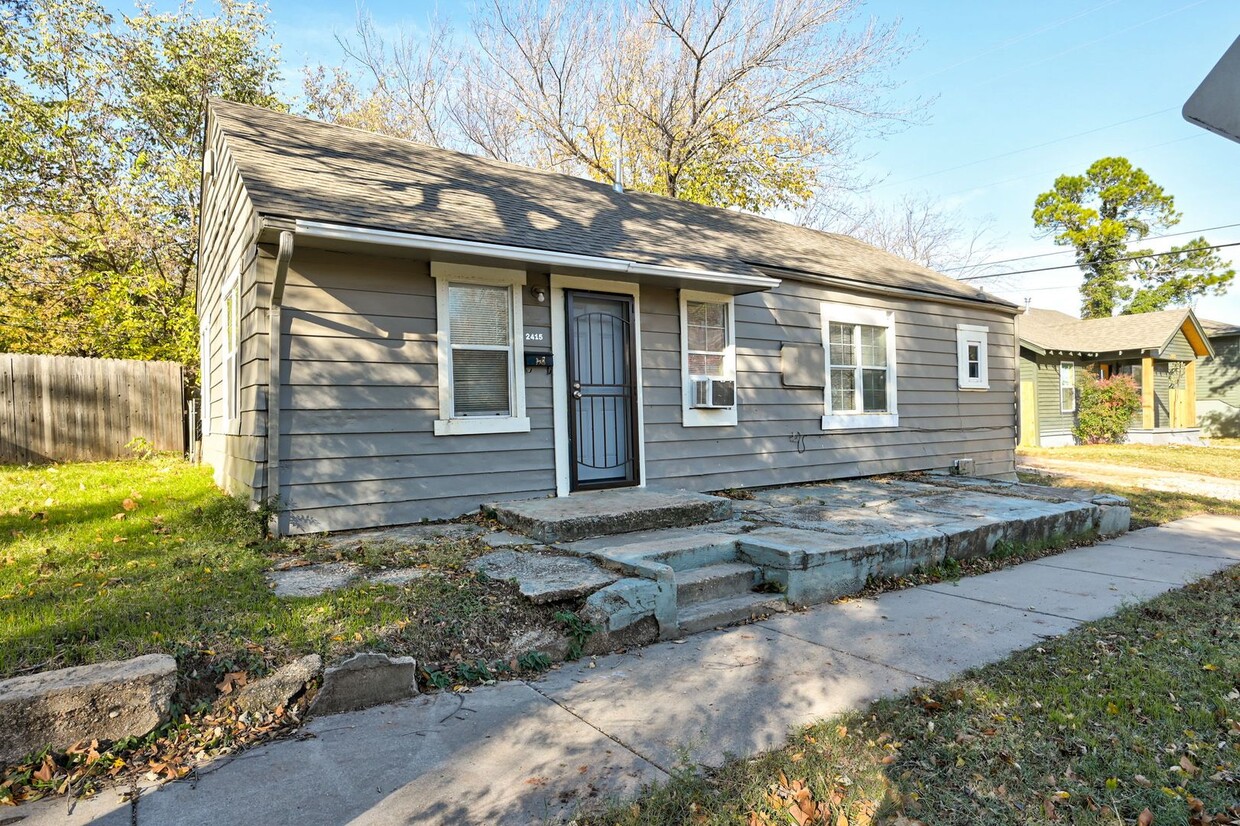 Primary Photo - Charming 2-Bedroom Home with Modern Update...