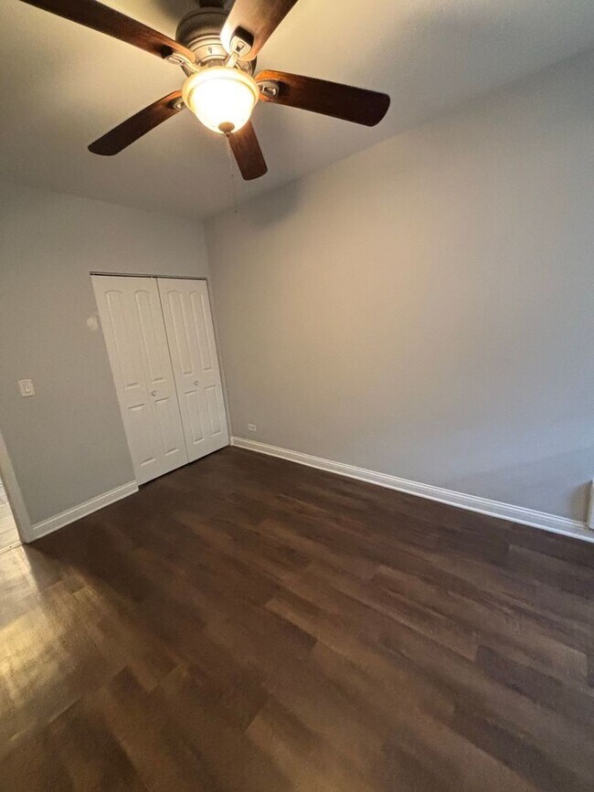 Foto del edificio - 3641 W Dickens Ave