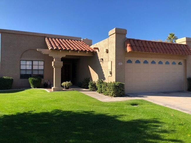 Building Photo - 9019 E Winchcomb Dr