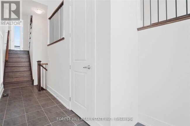 Photo du bâtiment - 9144 Bathurst St