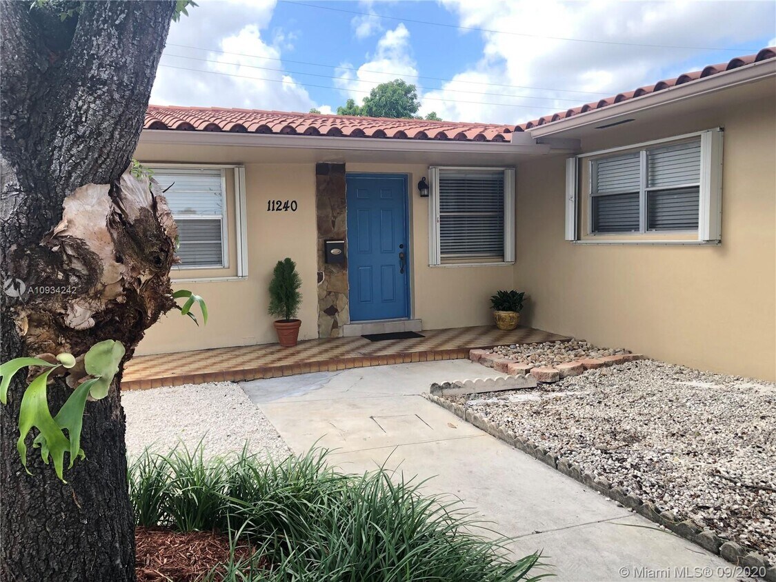 Primary Photo - 11240 SW 5th Terrace