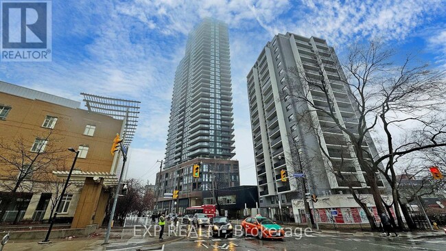 Photo du bâtiment - 159-1159 Wellesley St E
