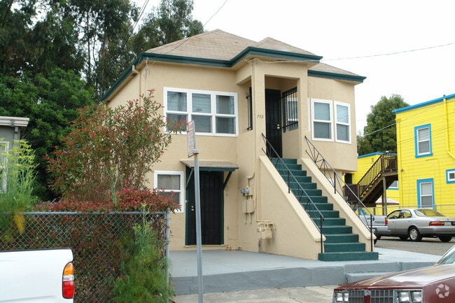 Building Photo - 772 47th St