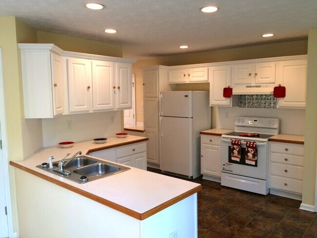 Building Photo - 85 Shelby Oaks Trail