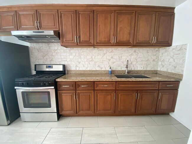 Building Photo - 6145 Toltec Way