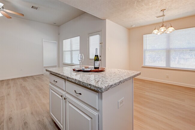 Foto del edificio - 4830 Comal River Loop