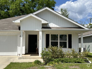 Building Photo - 1045 Lovebird Ct