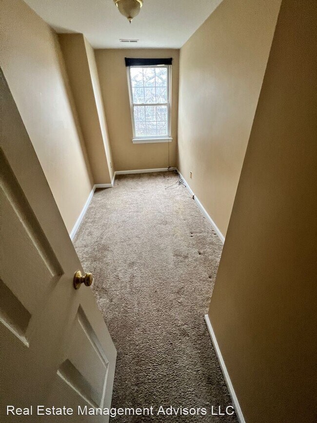 Building Photo - 3 br, 1 bath House - 224 West 22nd Street