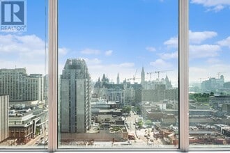 Building Photo - 160 George St