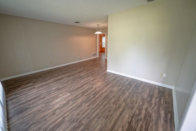 Foto del edificio - 3005 Tipperary Dr