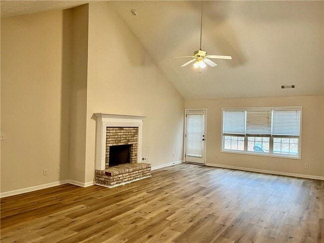 Foto del edificio - 283 Grand Ashbury Ln