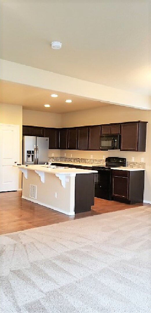 Building Photo - Spacious 3-Bedroom Home – Stunning Views &...