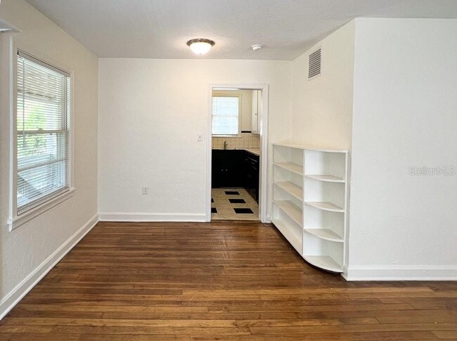 Building Photo - 1124 NW 4th Ave