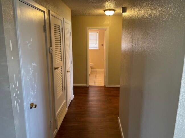 Building Photo - 3410 33rd St