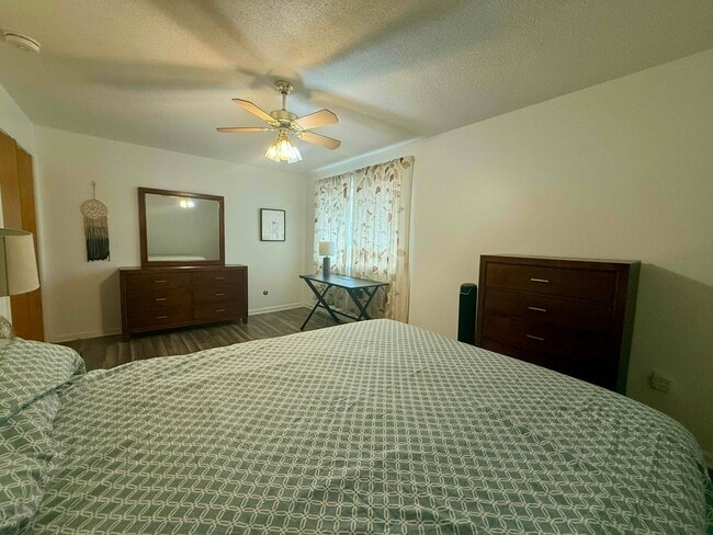 Building Photo - Furnished 1 Bedroom Condo in Heart of Pitt...