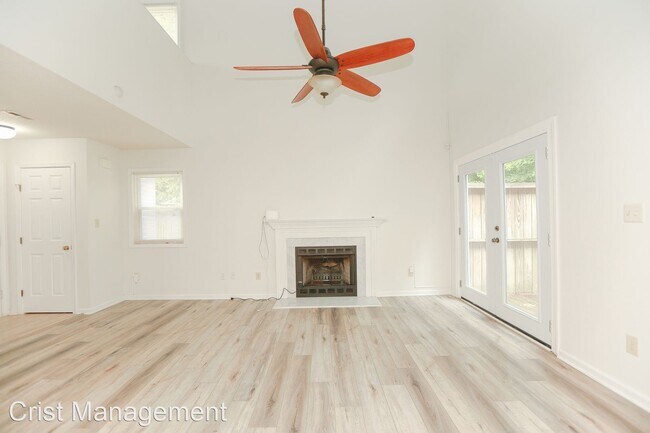Foto del edificio - 3 br, 2 bath House - 41 Madison Chase
