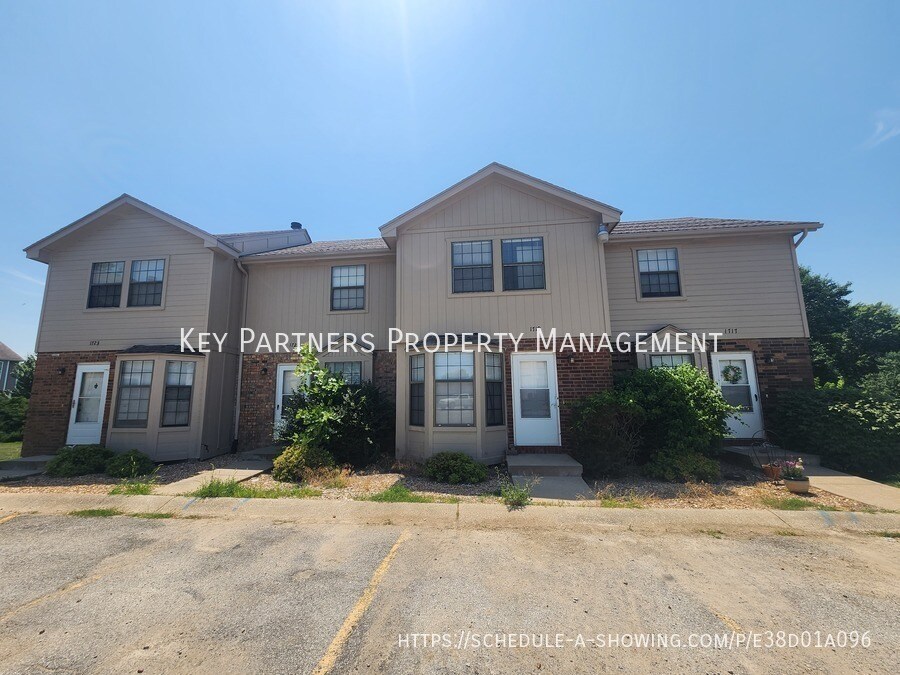 Foto principal - 1719 SW Parkridge Dr