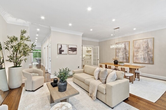 Building Photo - 33 Winthrop Rd