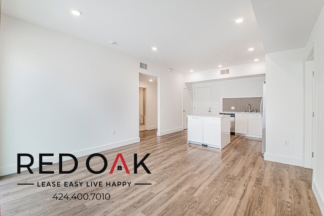 Building Photo - 5727 La Mirada Ave