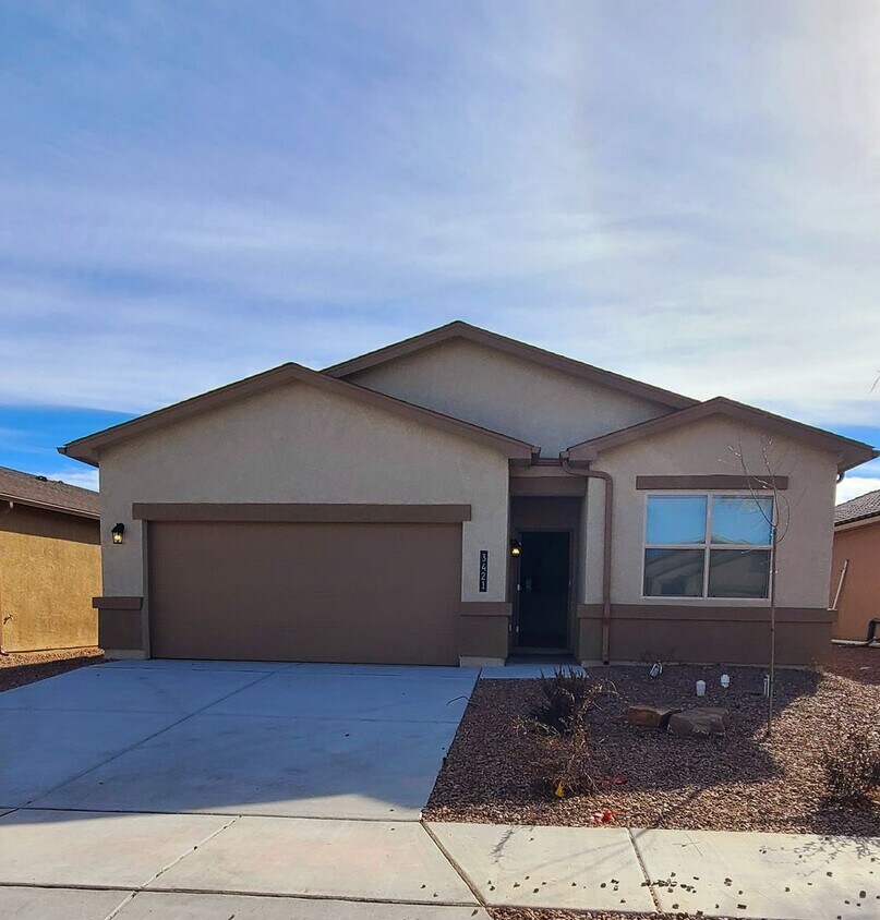 Coming Soon! 4 bed 2 bath home with attac... - Coming Soon!  4 bed 2 bath home with attac...