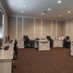 Foto del edificio - 500 W Airtex Blvd
