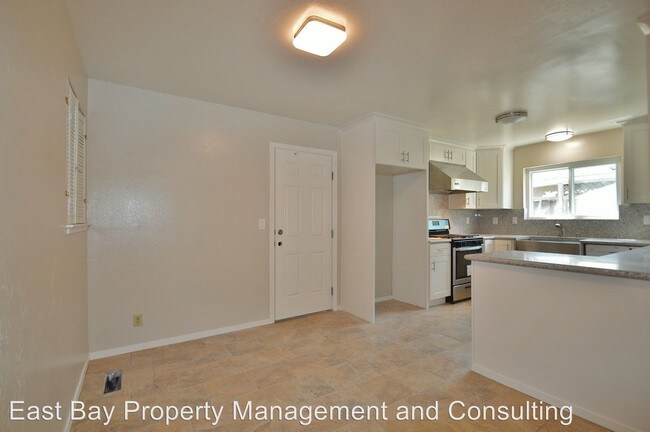 Building Photo - 4 br, 3 bath House - 48311 Hackberry St.