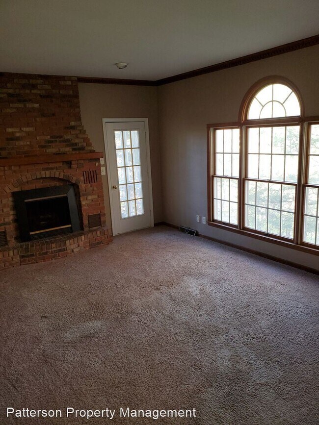Building Photo - 4 br, 3.5 bath House - 835 Maywood
