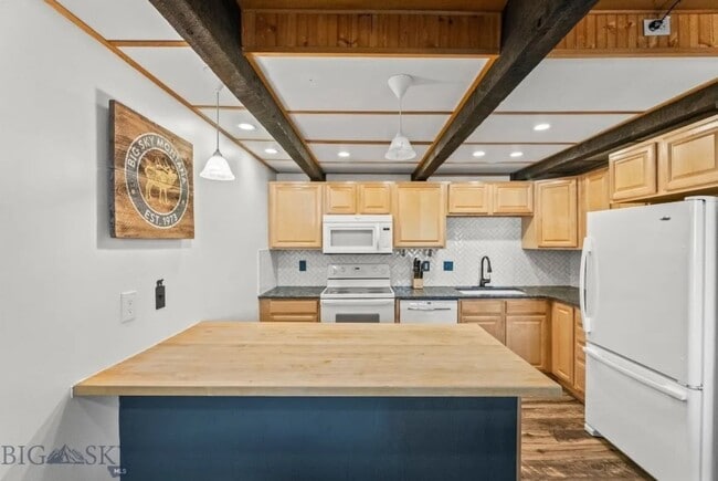 Building Photo - 2575 Curley Bear Rd