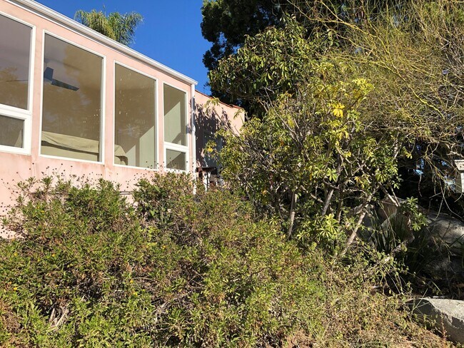 Building Photo - 258 Mar Vista Dr