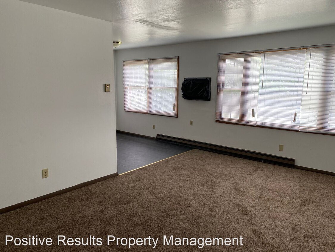 3327 Sun Valley Terrace, Rockford, IL 61103 Room for Rent in Rockford