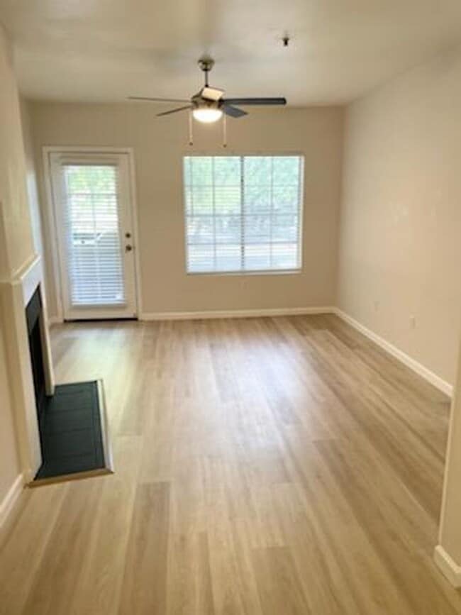 Foto del edificio - ADORABLE SCOTTSDALE CONDO!