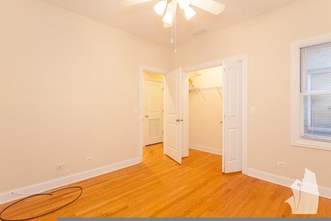 Foto del edificio - 3829 N Southport Ave