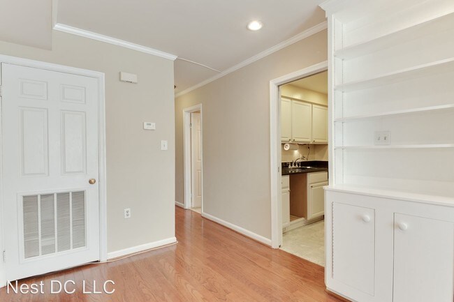 Building Photo - 1 br, 1 bath House - 30 15th St NE  Unit 30
