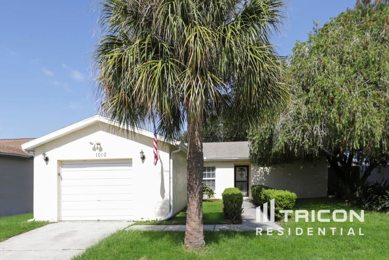 Primary Photo - 1010 Pine Ridge Circle Brandon FL