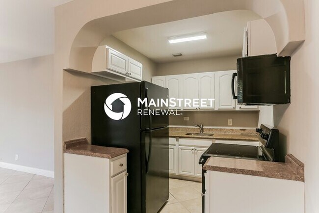 Building Photo - 4 Bedroom Pet-Friendly Home in Fort Lauder...