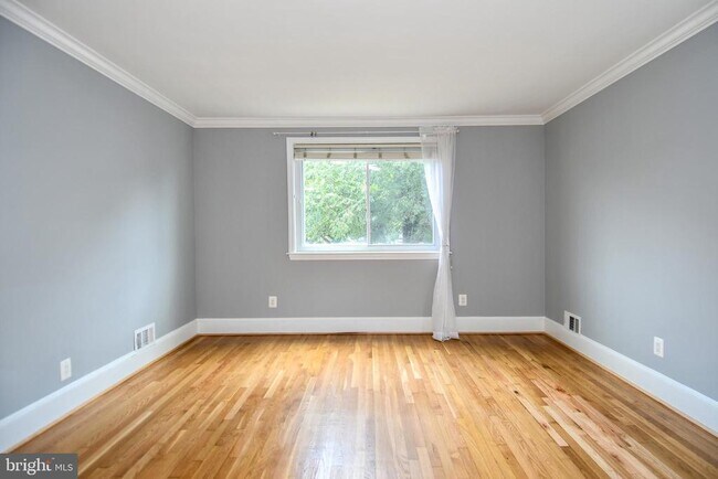 Foto del edificio - 4710 Queensbury Rd