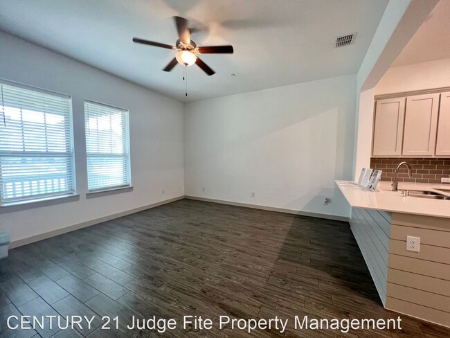 Building Photo - 3 br, 2.5 bath House - 6565 Iron Horse Bou...