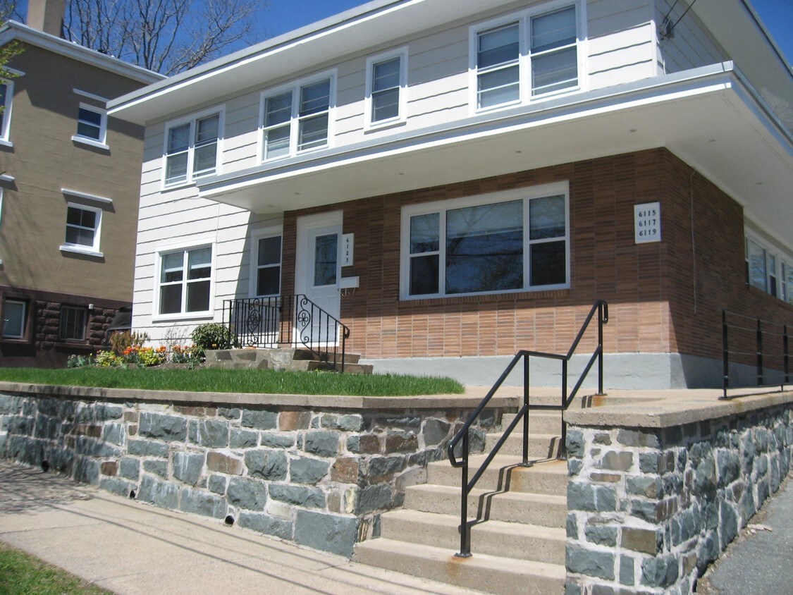 Primary Photo - 6123 Oakland Rd