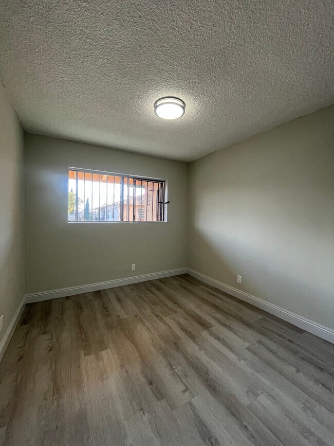 Foto del edificio - 3511 W 15th St