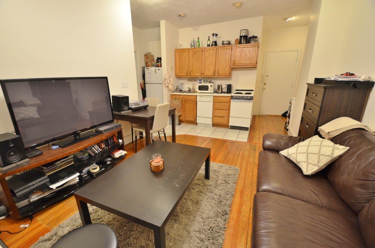 47 Symphony Rd Unit 204 Boston Ma 02115 Apartment For Rent In Primary Photo 47 Symphony Rd
