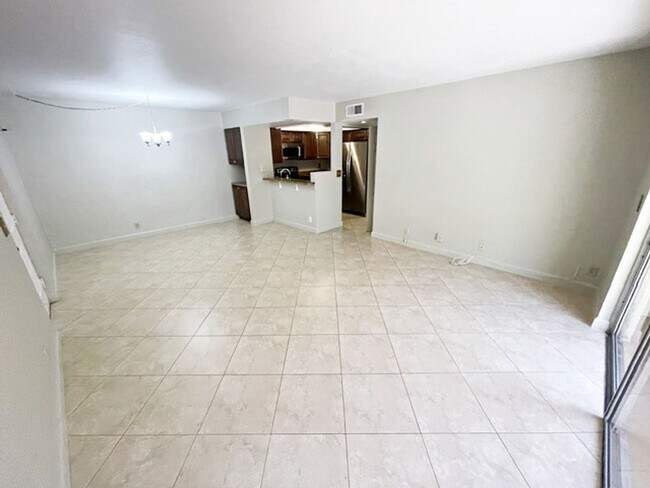 Foto del edificio - MIDPORT II CONDO