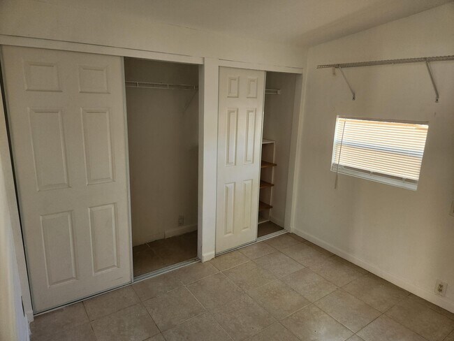 Building Photo - 5272 NE 17th Ave