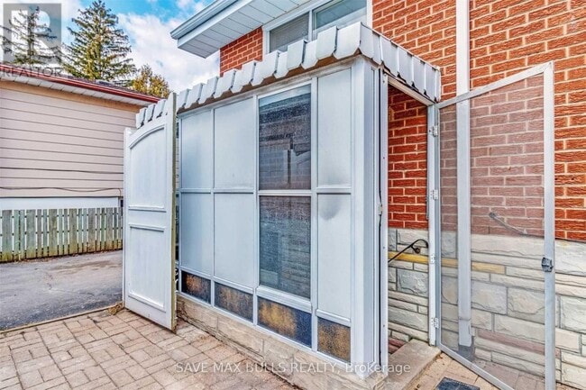 Photo du bâtiment - 745 Ascot Ave