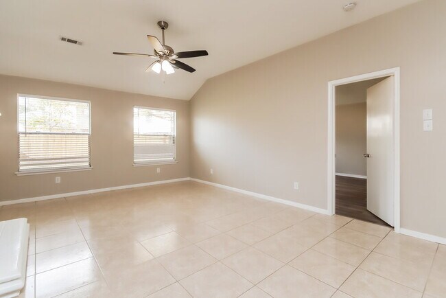 Foto del edificio - 6607 Mistflower Ln
