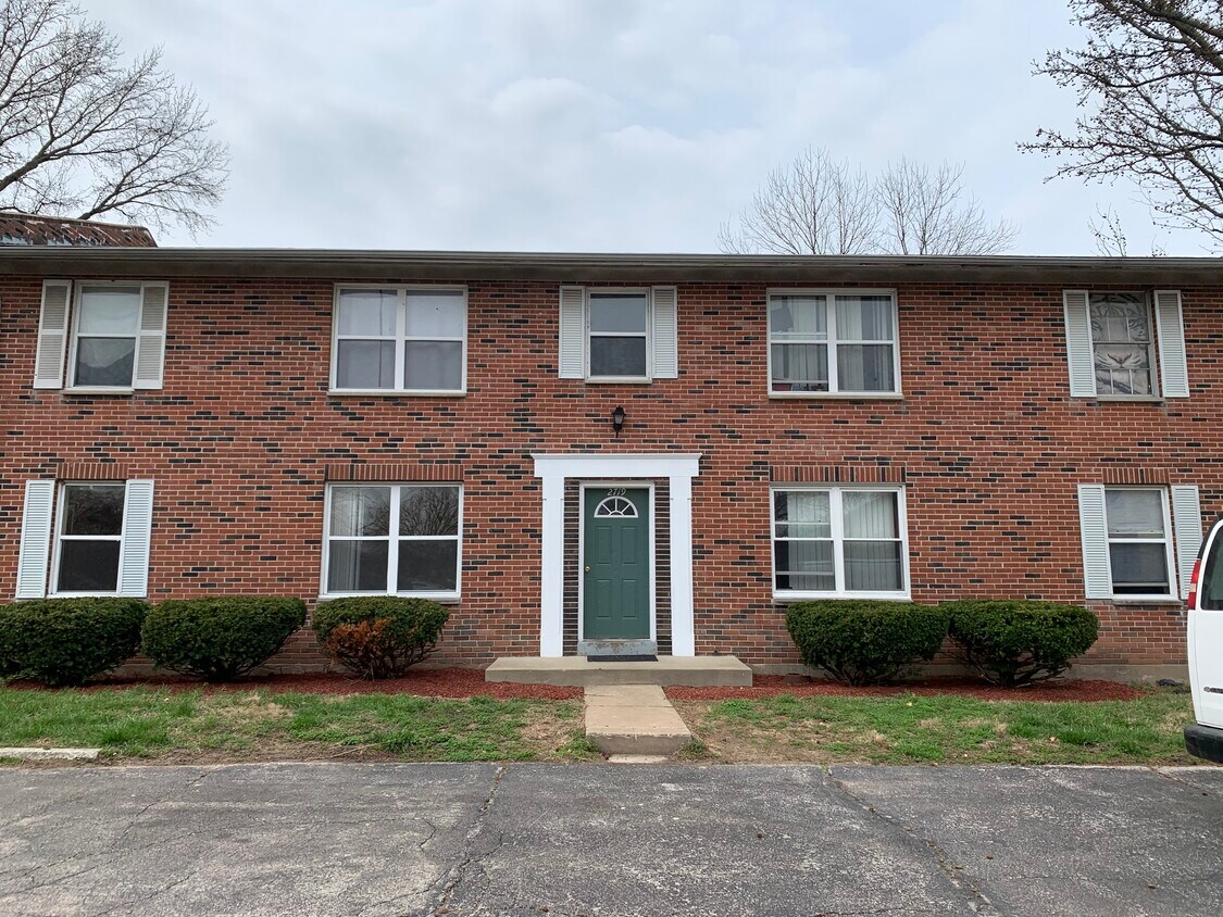Primary Photo - 2719 Mars Ln
