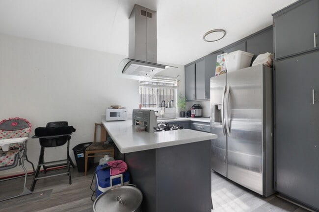 Building Photo - 1511 E 108th St