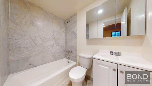 Building Photo - 36 W 73rd St