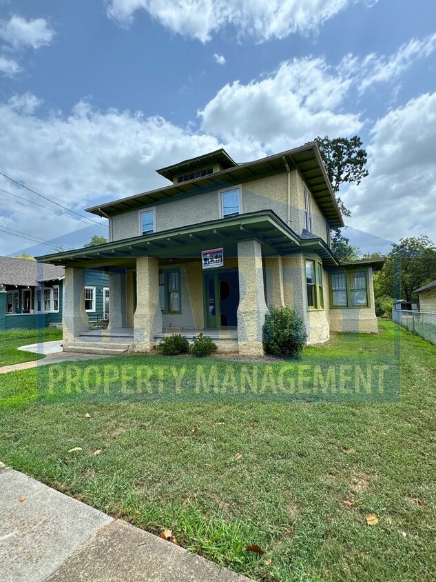 Primary Photo - Historic home in Highland Park!