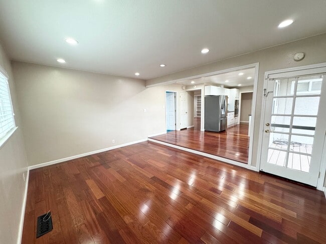 Building Photo - Perfect Shape Pleasanton Single Family Home in Val Vista neighborhood