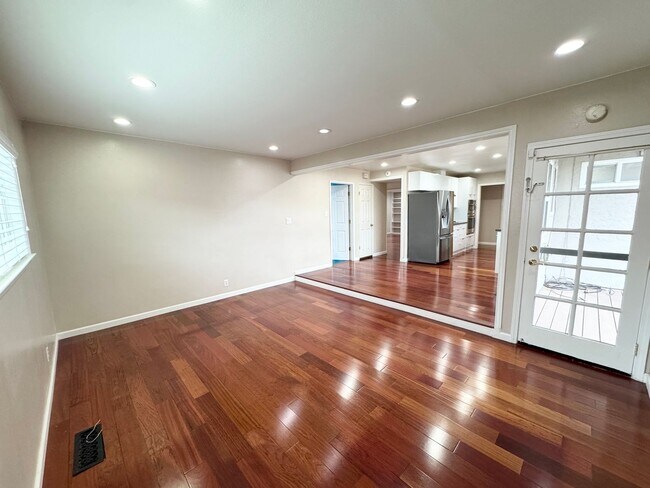 Foto del edificio - Perfect Shape Pleasanton Single Family Home in Val Vista neighborhood